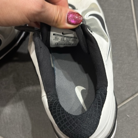 Nike - Picture 5 of 5